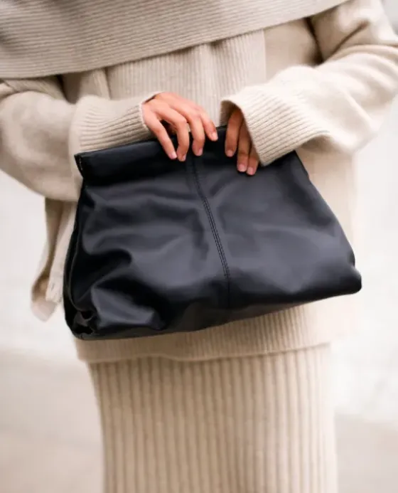 Outlet - Clay Clutch nahkaa, musta Laukut