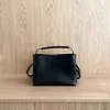 Clearance - Hedda midi handbag, black Laukut