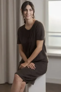 Outlet Karlia lyhythih cashmere neuletakki, dark chocolate Neuleet Ja Neuletakit|Juhlavaatteet