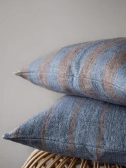 Melvin tyynynpäällinen 50x50, beige stripe Sisustustyynyt|Sisustustyynyt