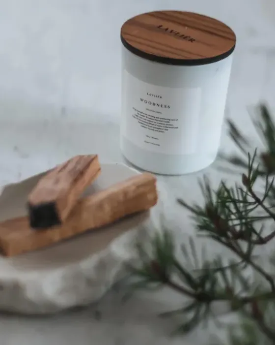 Hot Woodness tuoksukynttilä 150g Kodin Tuoksut|Kynttilät Ja Lyhdyt